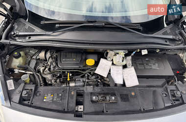 Минивэн Renault Grand Scenic 2012 в 