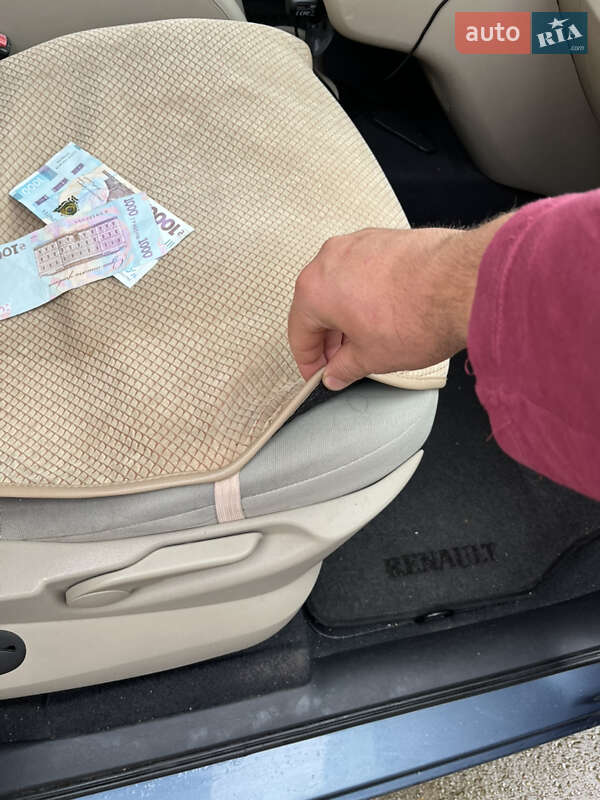Мінівен Renault Grand Scenic 2008 в Івано-Франківську фото 32 Мінівен Renault Grand Scenic 2008 в Івано-Франківську