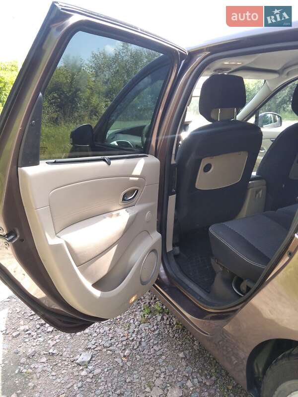 Минивэн Renault Grand Scenic 2010 в Бориславе