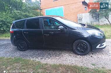 Минивэн Renault Grand Scenic 2014 в 