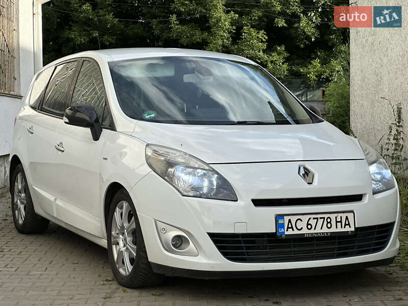 Renault Grand Scenic 2011