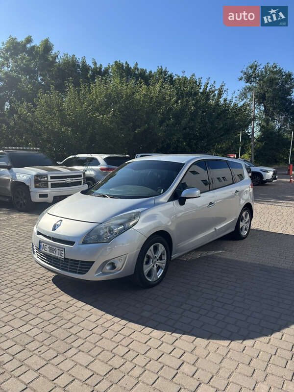 Renault Grand Scenic 2010