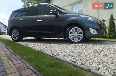 Renault Grand Scenic 2011
