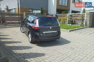 Минивэн Renault Grand Scenic 2011 в 