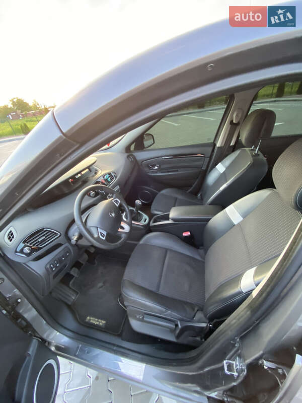 Минивэн Renault Grand Scenic 2011 в Стрые