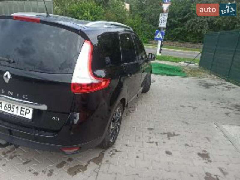 Минивэн Renault Grand Scenic 2015 в Киеве