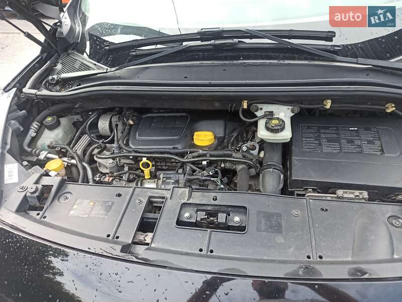 Минивэн Renault Grand Scenic 2015 в Киеве