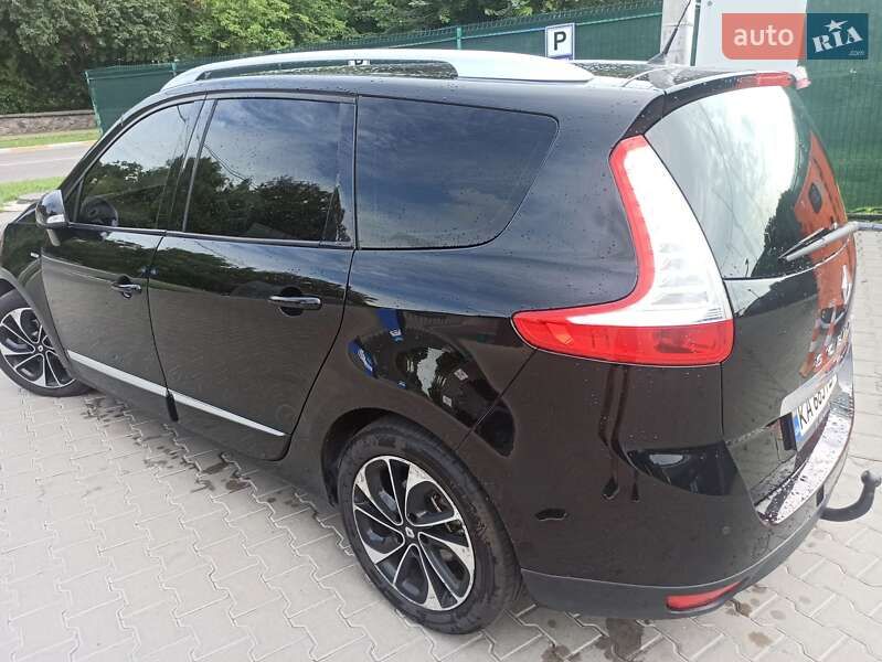 Минивэн Renault Grand Scenic 2015 в Киеве