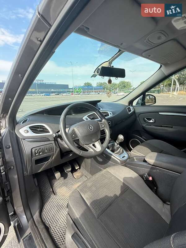 Минивэн Renault Grand Scenic 2009 в Подгородном