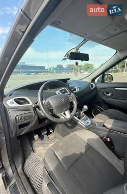 Минивэн Renault Grand Scenic 2009 в 