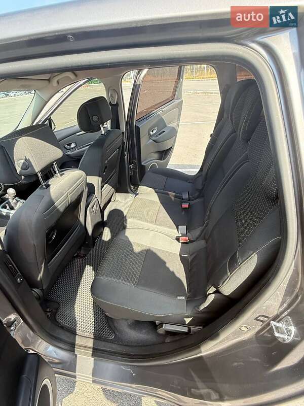 Минивэн Renault Grand Scenic 2009 в Подгородном