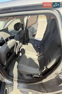 Минивэн Renault Grand Scenic 2009 в 