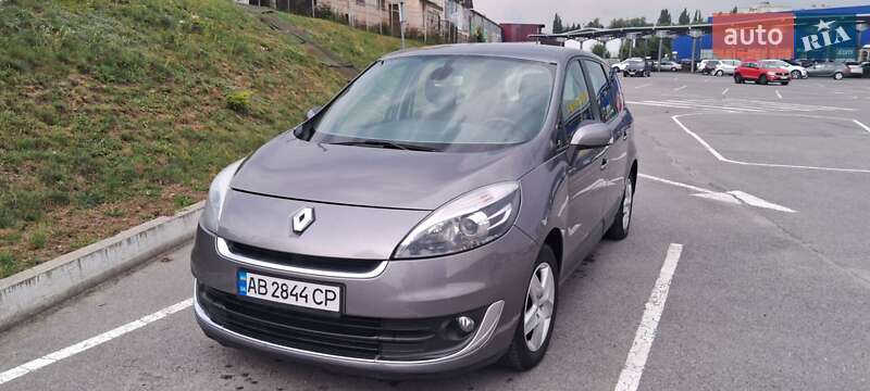 Renault Grand Scenic 2012