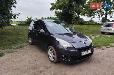 Минивэн Renault Grand Scenic 2010 в 