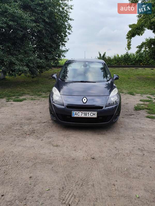 Мінівен Renault Grand Scenic 2010 в Нововолинську