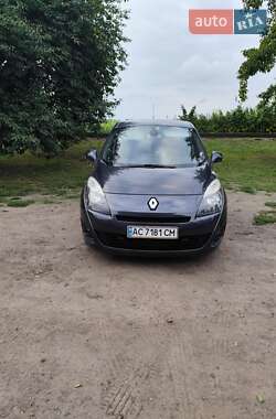 Минивэн Renault Grand Scenic 2010 в 