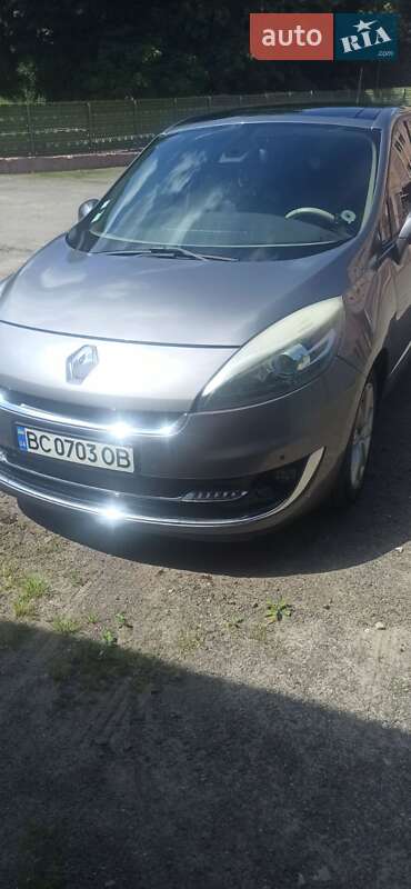 Renault Grand Scenic 2012