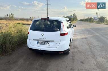 Минивэн Renault Grand Scenic 2010 в 