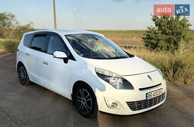 Renault Grand Scenic 2010