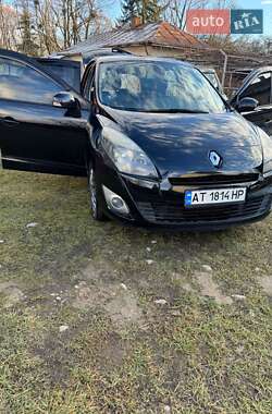 Минивэн Renault Grand Scenic 2011 в 