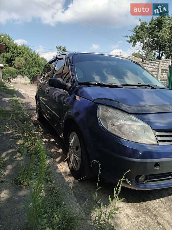 Мінівен Renault Grand Scenic 2004 в Києві
