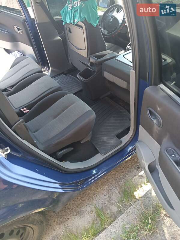 Мінівен Renault Grand Scenic 2004 в Києві