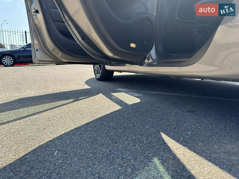 Минивэн Renault Grand Scenic 2013 в Киеве