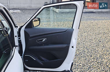Минивэн Renault Grand Scenic 2019 в 