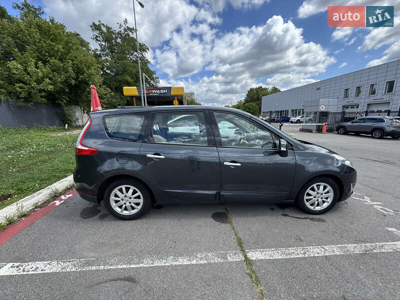 Минивэн Renault Grand Scenic 2010 в Лозовой