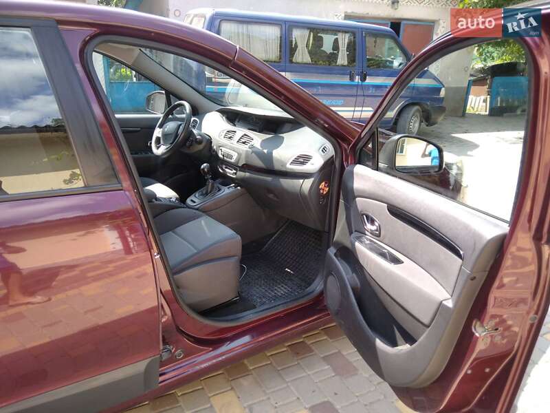 Мінівен Renault Grand Scenic 2012 в Кам'янець-Подільському