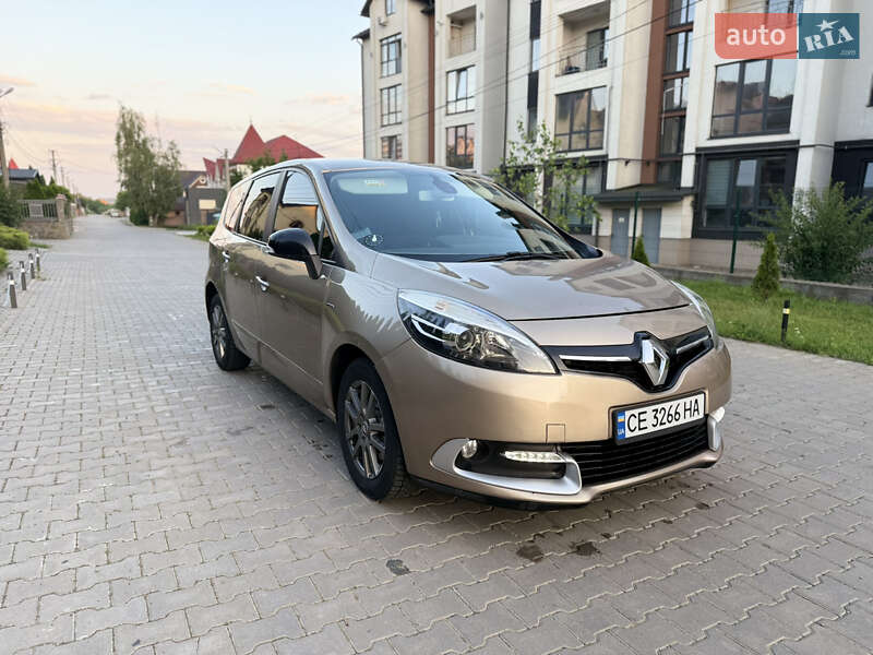 Минивэн Renault Grand Scenic 2015 в 