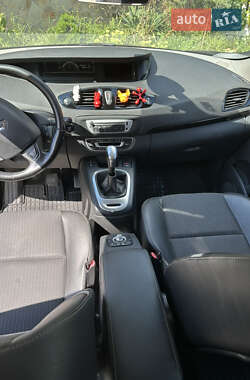 Минивэн Renault Grand Scenic 2014 в 