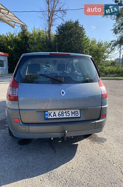 Минивэн Renault Grand Scenic 2004 в 