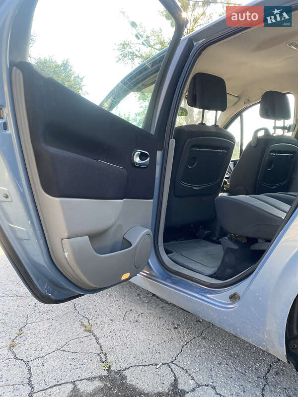 Минивэн Renault Grand Scenic 2004 в Харькове