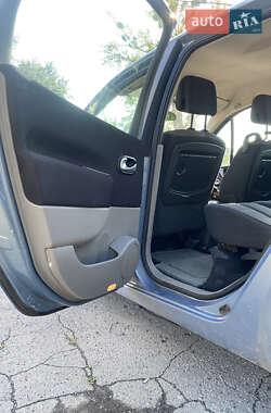 Минивэн Renault Grand Scenic 2004 в 