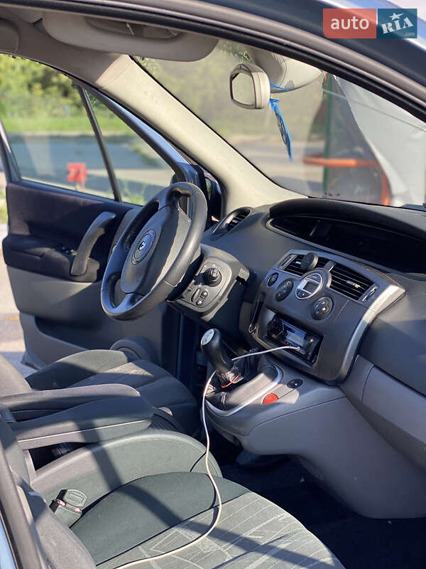 Минивэн Renault Grand Scenic 2004 в Харькове