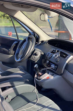 Минивэн Renault Grand Scenic 2004 в 