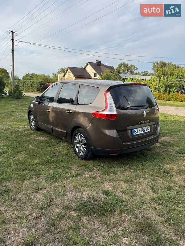 Мінівен Renault Grand Scenic 2011 в Кременчуці фото 8 Мінівен Renault Grand Scenic 2011 в Кременчуці