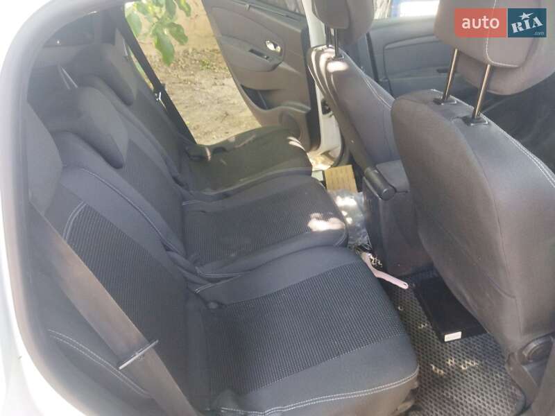 Мінівен Renault Grand Scenic 2010 в Херсоні фото 7 Мінівен Renault Grand Scenic 2010 в Херсоні