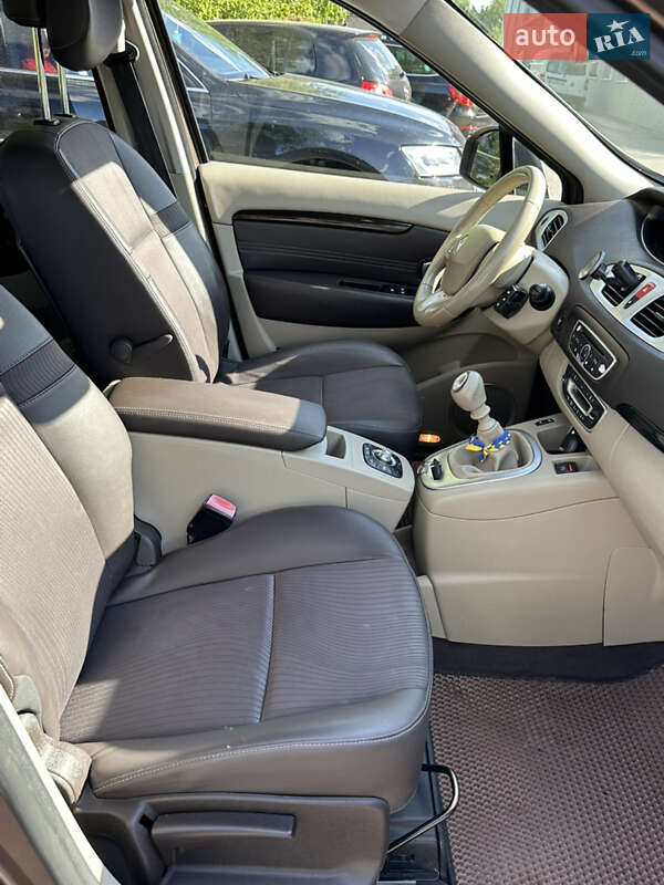 Минивэн Renault Grand Scenic 2009 в Ровно