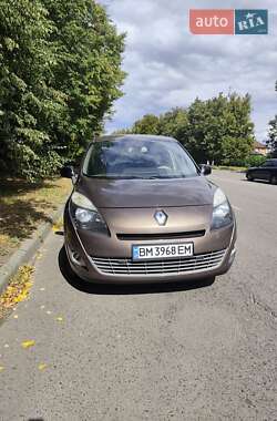 Минивэн Renault Grand Scenic 2011 в 
