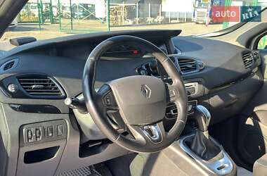 Минивэн Renault Grand Scenic 2015 в 