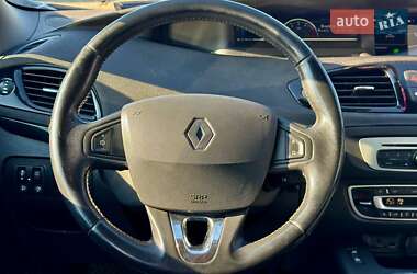 Минивэн Renault Grand Scenic 2015 в 