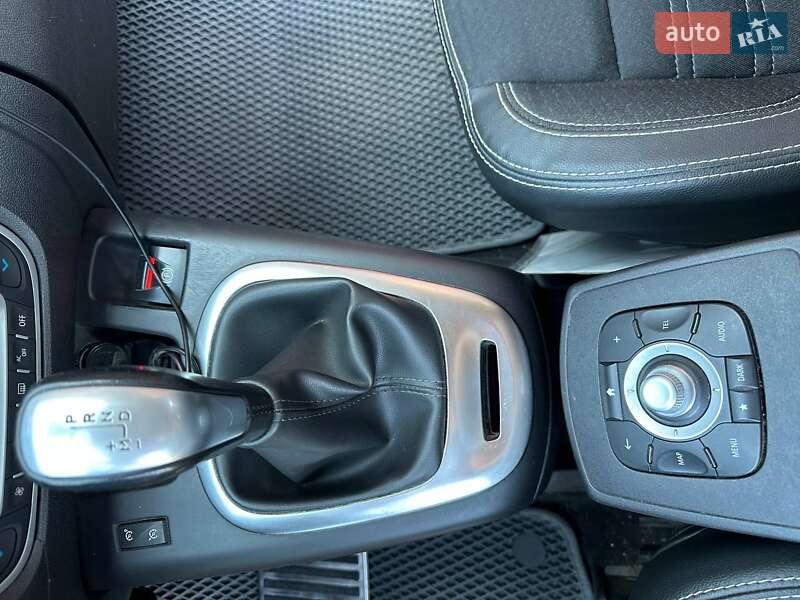 Минивэн Renault Grand Scenic 2016 в Коростене