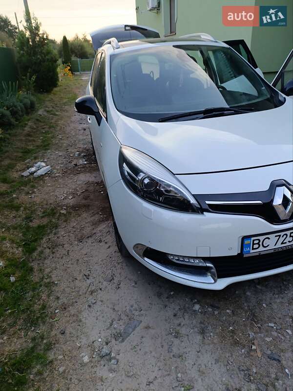 Мінівен Renault Grand Scenic 2015 в Пустомитах