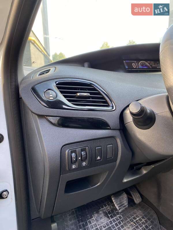 Мінівен Renault Grand Scenic 2013 в Івано-Франківську