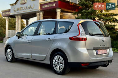 Минивэн Renault Grand Scenic 2012 в 