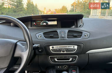 Минивэн Renault Grand Scenic 2012 в 