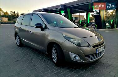 Renault Grand Scenic 2011 Renault Grand Scenic 2011