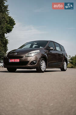Мінівен Renault Grand Scenic 2010 в Бурштині